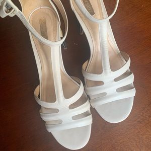 BEAUTIFUL AND CONFORTABLE SCHUTZ SHOES ALL LEATHER BLOCK HEEL!!